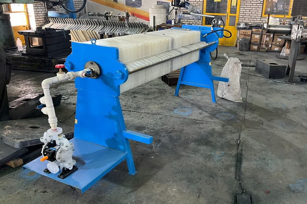 فیلتر پرس هیدرولیک دستی بهمراه شاسی و پمپ